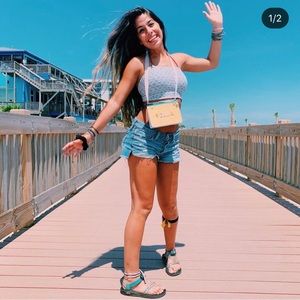 Meet your Posher, Isabdlla